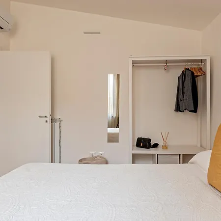 Gabrielles Roof New Modern *